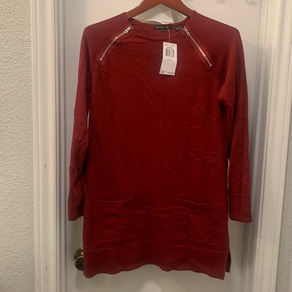 NEW JEANNE PIERRE SWEATER COLOR MERLOT